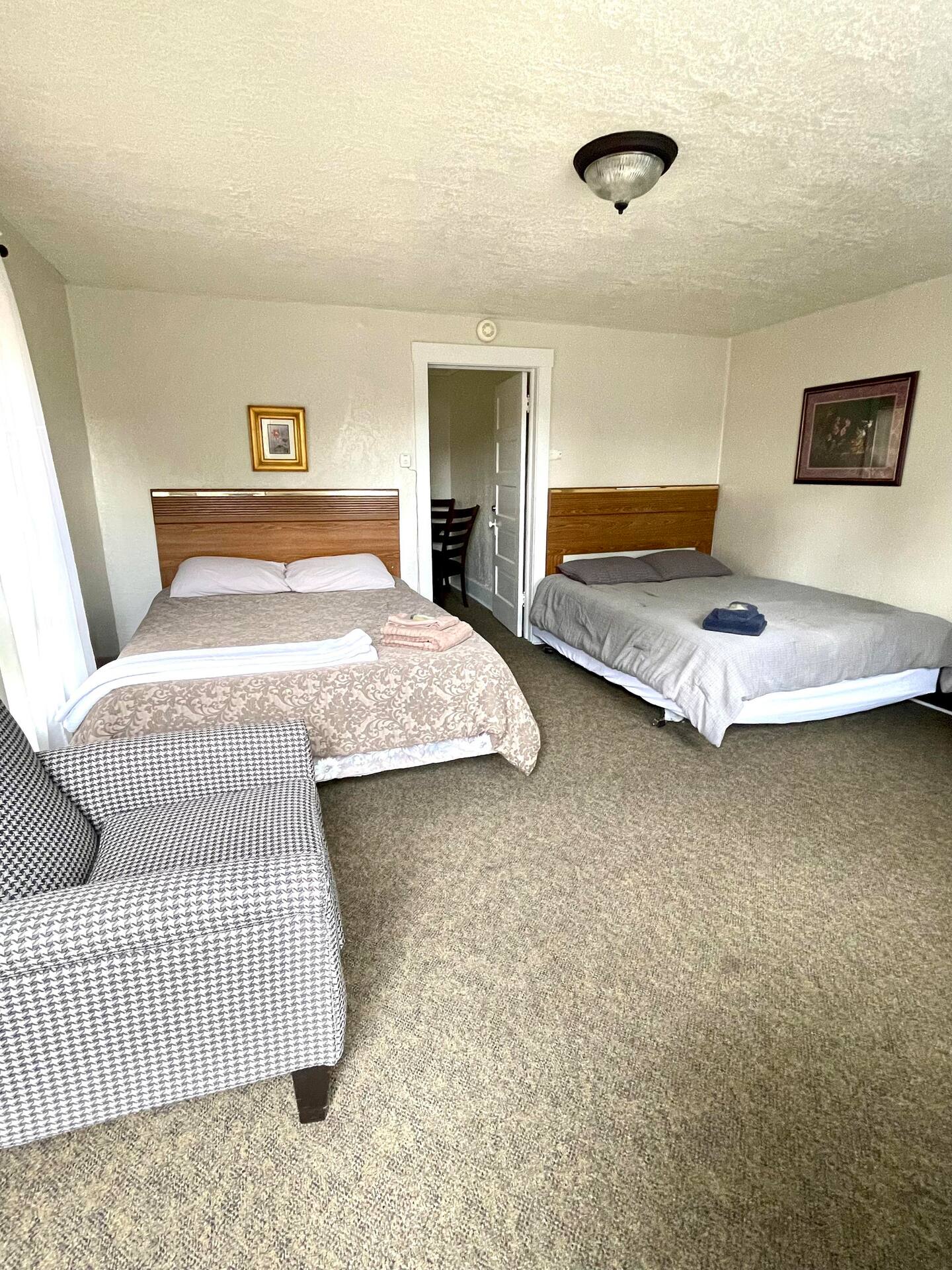 The Sundance Inn – Suite #4- Spacious Studio Suite with Kitchenette in Roy, NM.